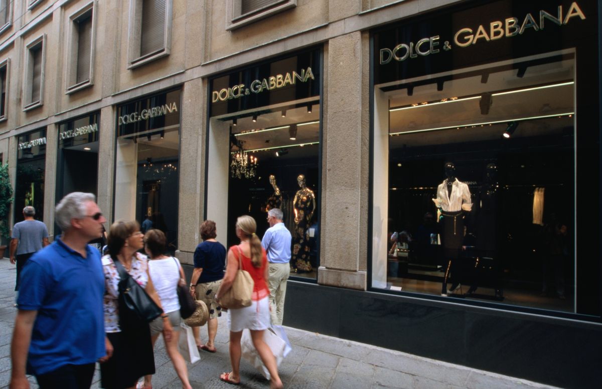 Dolce & Gabbana Shopping Milano Lonely Dolce & Gabbana Shopping Milano Lonely