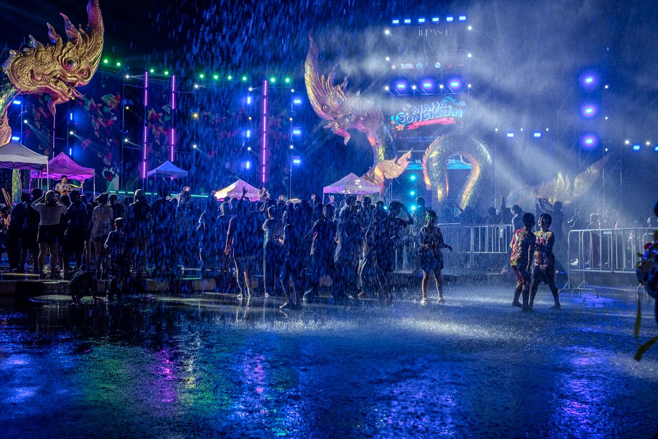 I festeggiamenti per il Songkran sul riverside di Nong Khai, Thailandia ©Gabriele Orlini