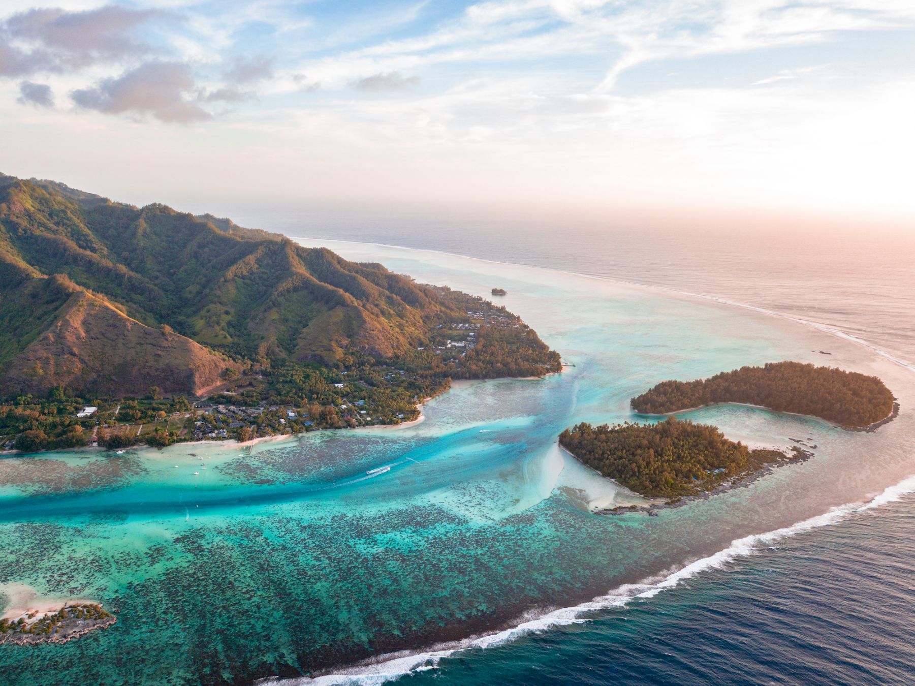 Mo’orea vanta alcune delle spiagge più incantevoli della Polinesia Francese ©Jsegalexplore/Shutterstock