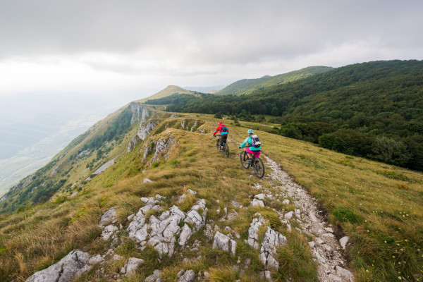 Avventurosi ciclisti in Slovenia © coberschneider / Getty Images