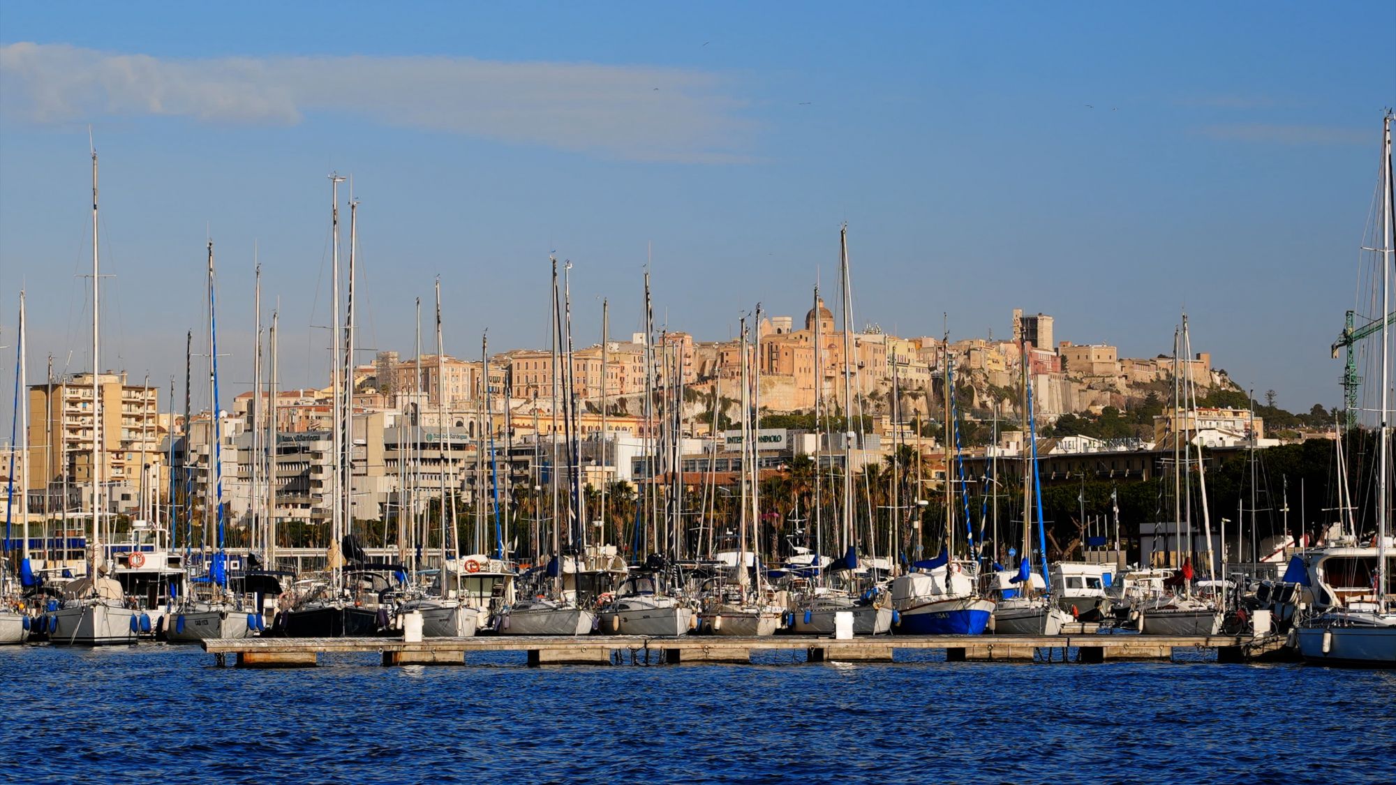 Cagliari vista dal porto