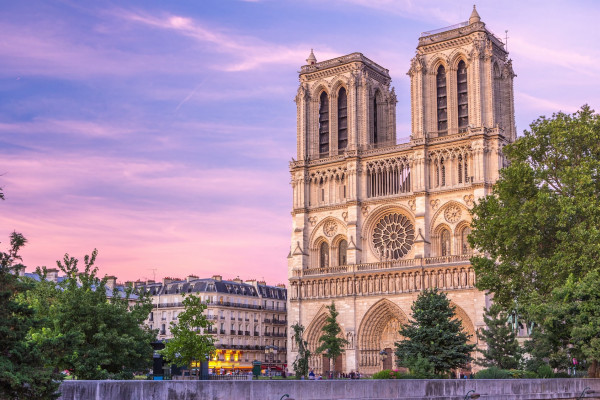 Notre Dame riapre l’8 dicembre ©Kirill Neiezhmakov/Shutterstock