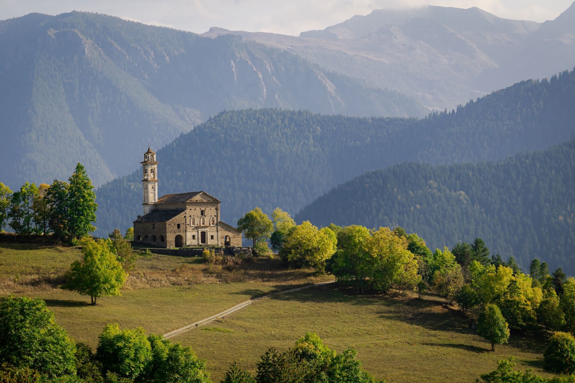 Il Santuario di Santa Maria di Morinesio, Valle Maira ©Hari Seldon/Shutterstock