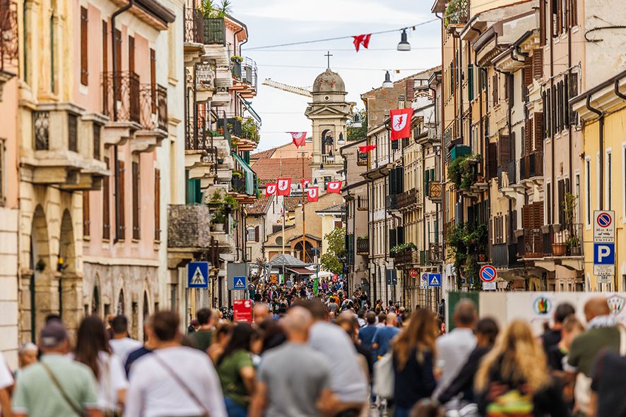 Il Tocatì si svolge nello storico quartiere di Veronetta ©Massimo Samaritani