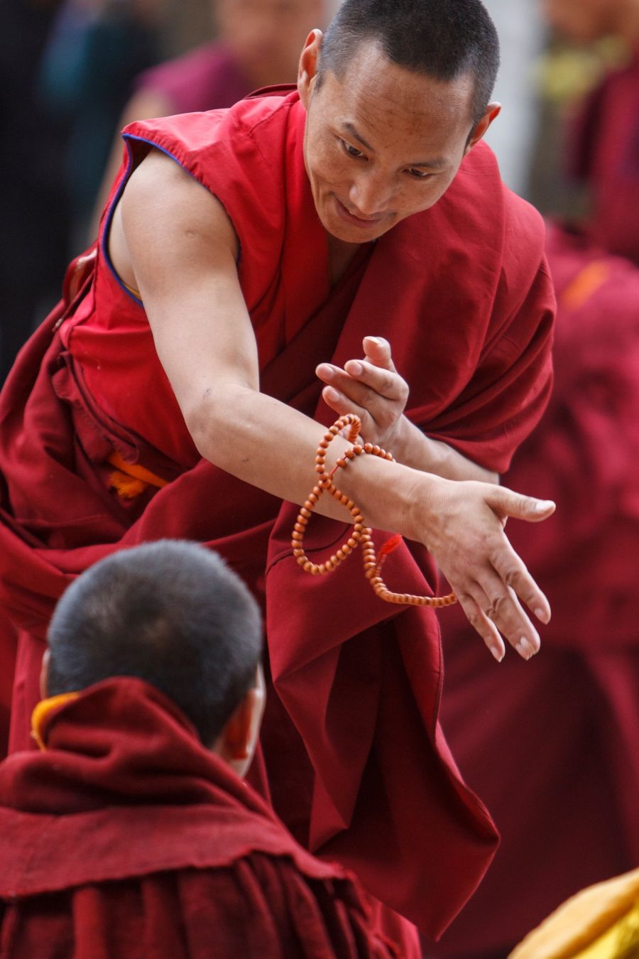 Alcuni monaci tibetani dibattono sulle Scritture ©SHEE HENG CHONG / Shutterstock
