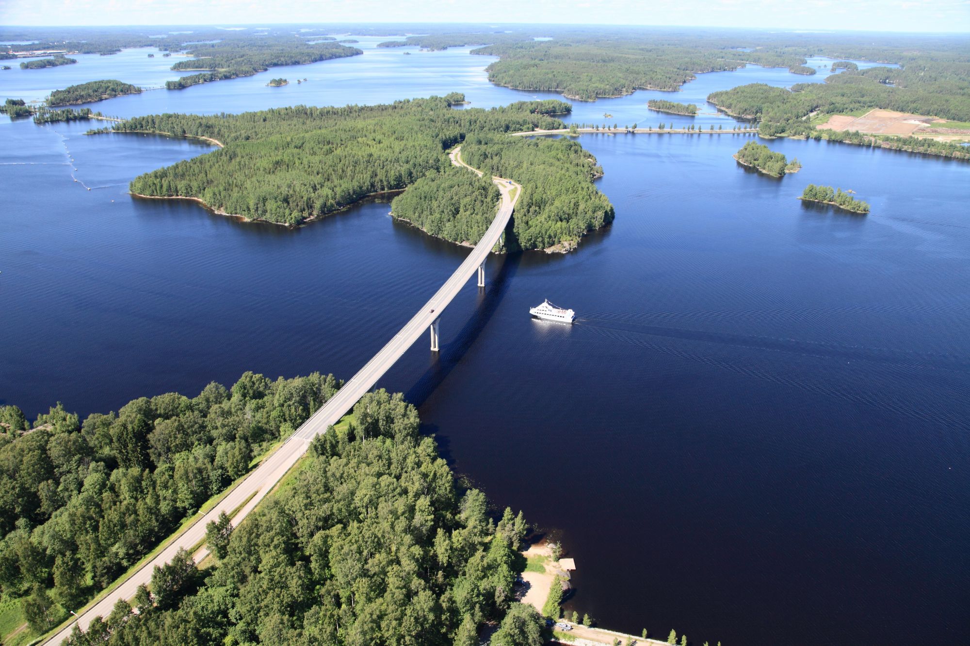 Barca sul lago Saimaa