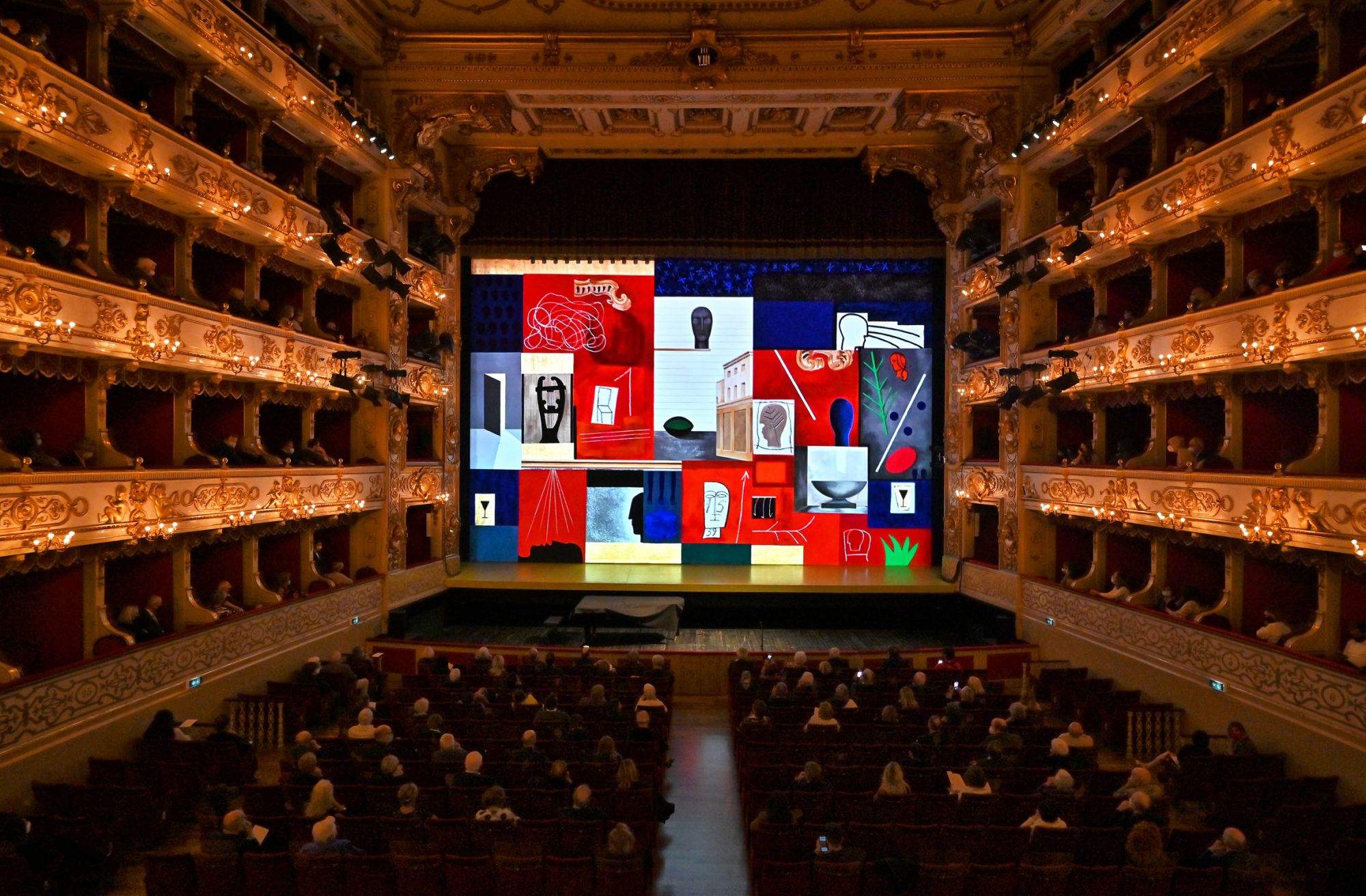 Il Sipario Mimmo Paladino al Teatro regio di Parma durante il Festival Verdiano