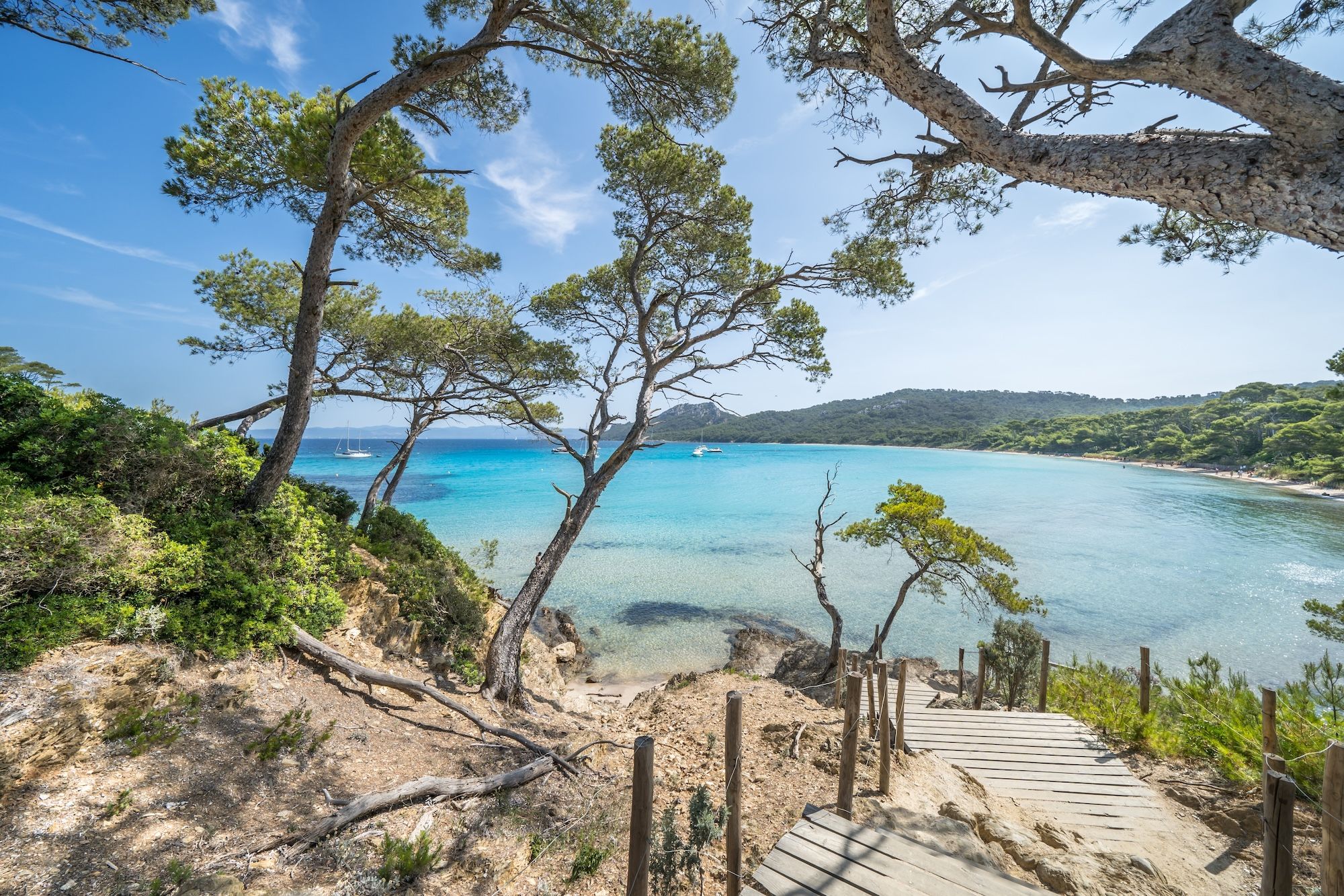 La Plage Notre-Dame a Porquerolles © D.Bond / Shutterstock