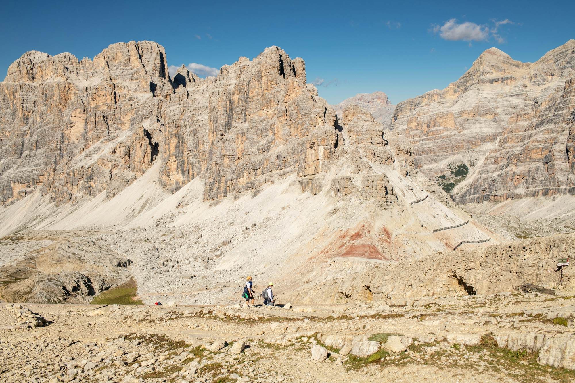Un momento del terzo giorno di cammino, Rifugio Lavarella al Rifugio Lagazuoi. ©Adri Tan