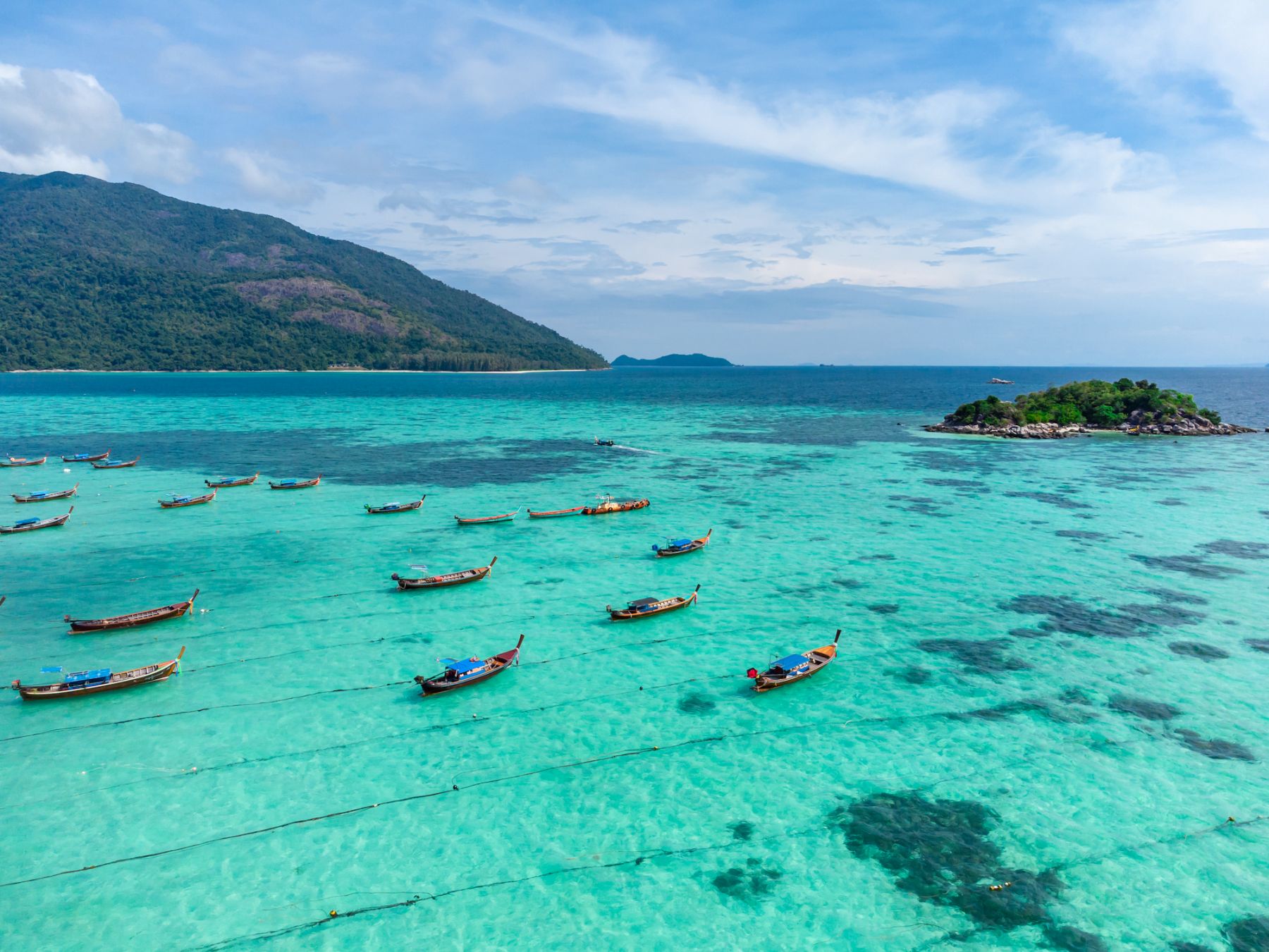 Ko Lipe è il polo principale di Tarutao, le altre 50 isole restano per lo più poco sviluppate ©kitzcorner