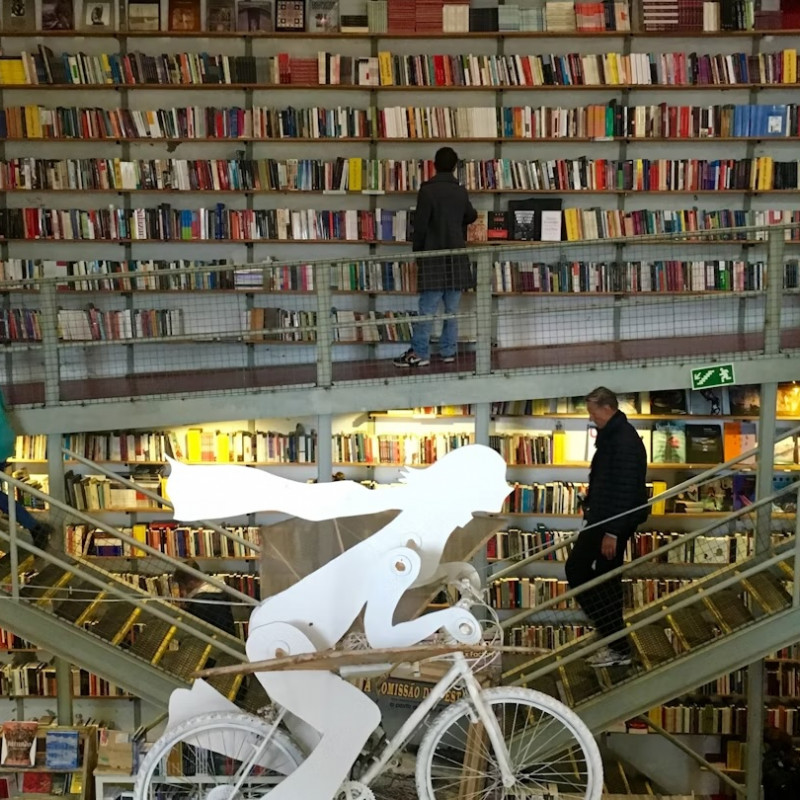 Libreria Ler Devagar a Lisbona. Alex Butler/Lonely Planet