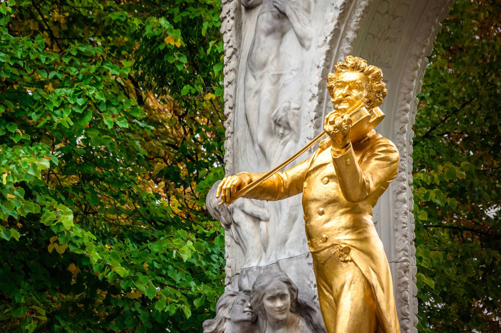 Nel 2025 Vienna festeggia i 200 anni dalla nascita di Johann Strauss figlio©Pfeiffer/Shutterstock