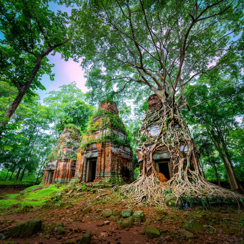 Fra i molti altri templi nella zona di Koh Ker, il Prasat Bram è davvero fantastico ©Cliff Li /Shutterstock
