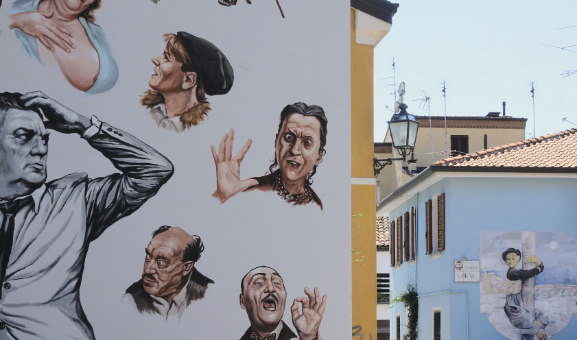 Omaggio a Fellini in Borgo San Giuliano. Credits Viviana Ghisellini / Shutterstock