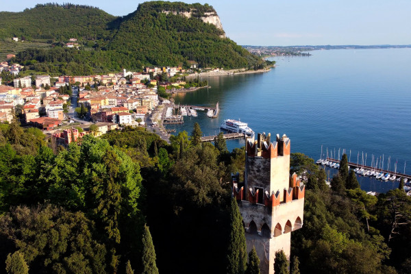 Villa degli Albertini, Garda © Lonely Planet Italia / Luca Schilirò