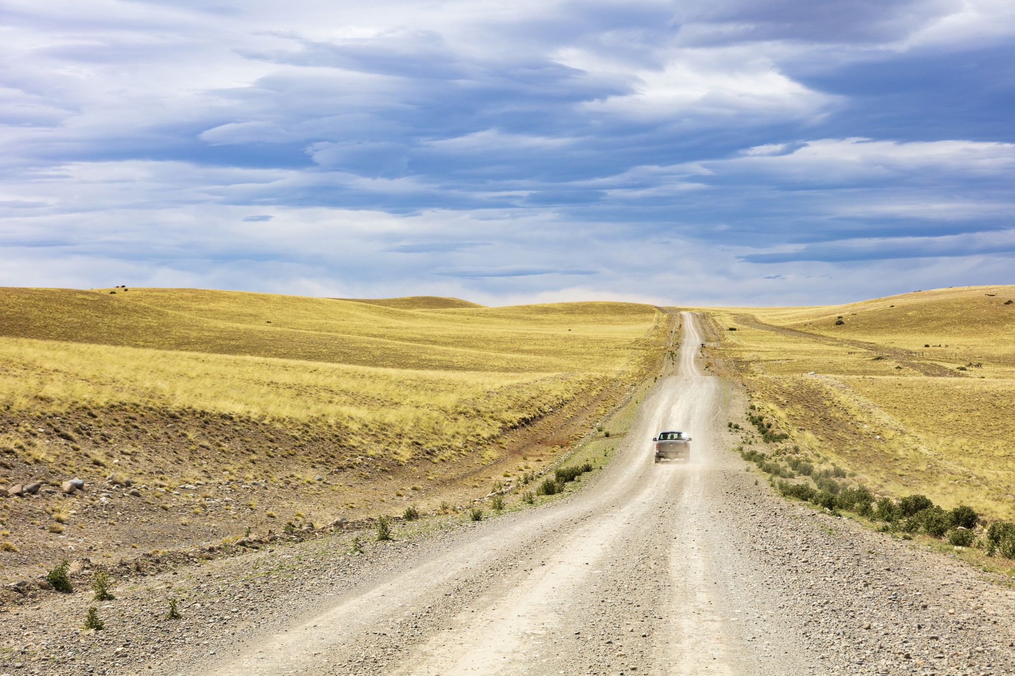 Una strada sterrata nel Parque Torres del Paine, Cile © Pawel Toczynski / Getty Images
