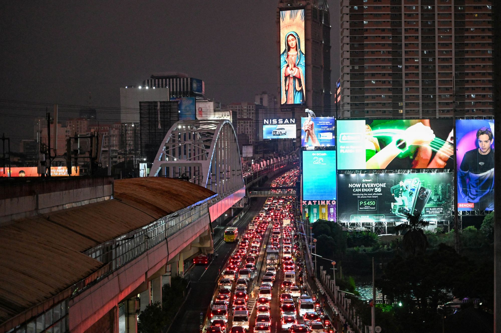 Se riuscite a destreggiarvi nel complicatissimo sistema di trasporti pubblici di Manila, tanto di cappello a voi! © Jam Sta Rosa/AFP via Getty Images