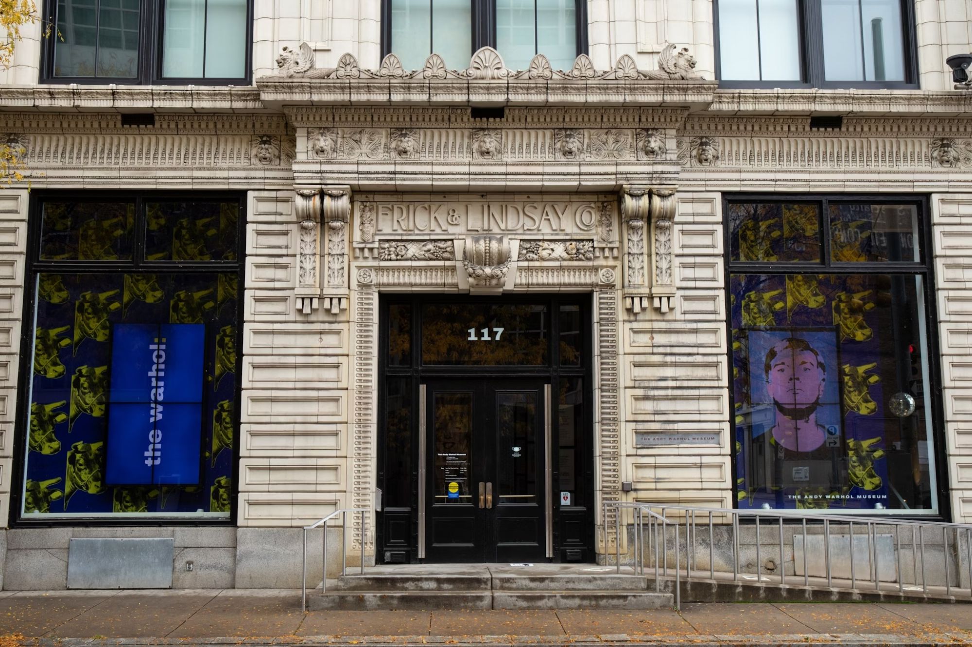 L’Andy Warhol Museum possiede una superba collezione di opere del maestro della Pop Art, nativo di Pittsburgh. Natalie Schorr/Shutterstock
