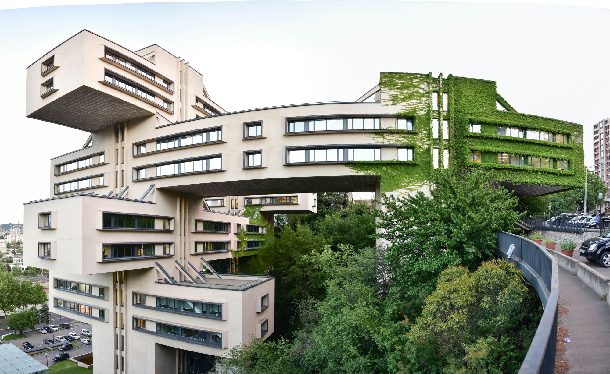 La sede della Bank of Georgia a Tbilisi. © Petr Bubenicek/Shutterstock
