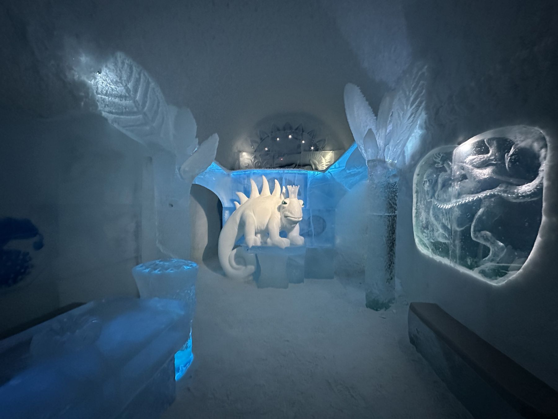 L’interno di un ice hotel ©Alberto Montemurro/Lonely Planet Italia