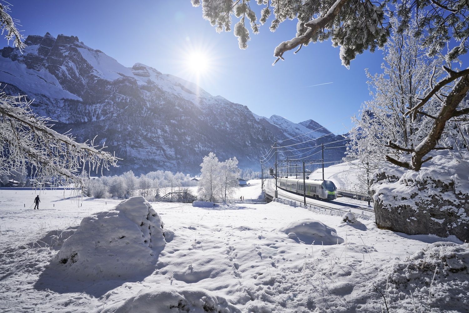 Il Trenino Verde delle Alpi nei pressi di Kandersteg. Credits BLS