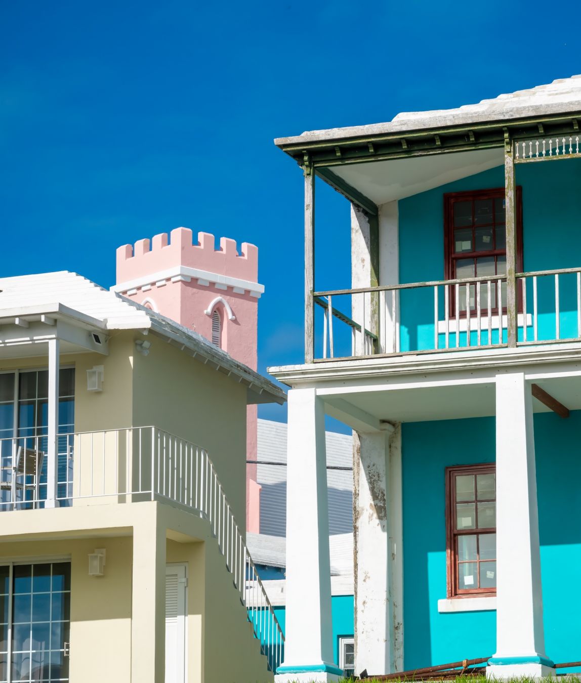 Le casette colorate di St. George’s © LouieLea / Shutterstock