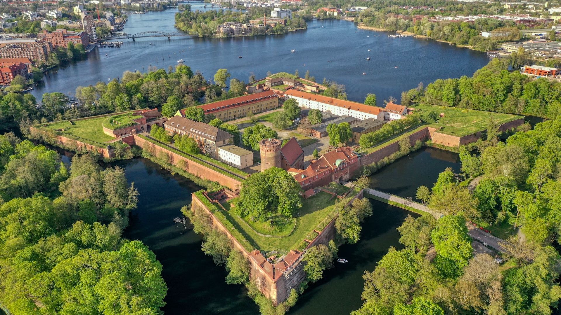 La Citadel di Spandau veste i nuovi panni dello Zita a Berlino © Shutterstock / Drone-Photography