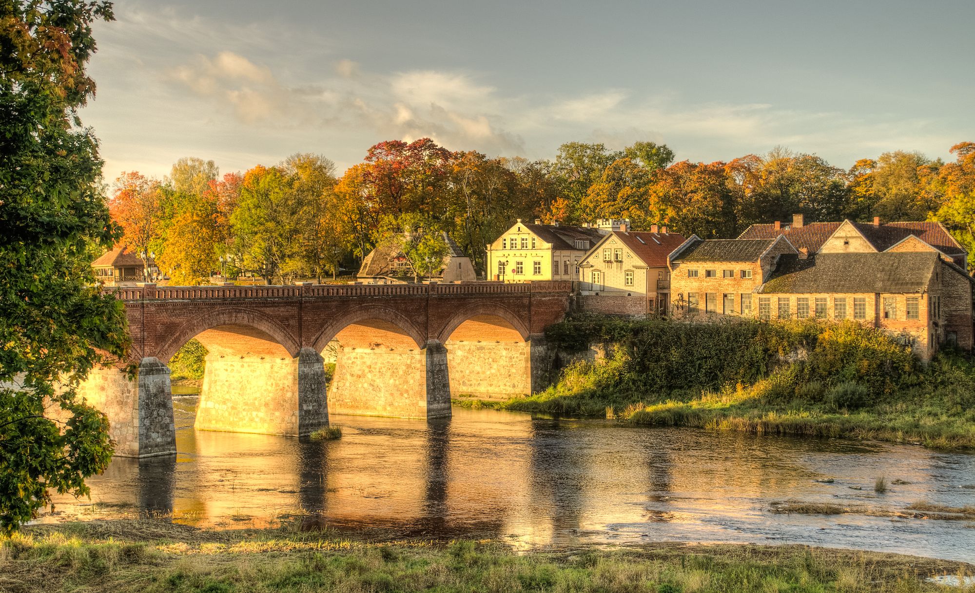 Il villaggio di Kuldiga in Lettonia ©Bargais