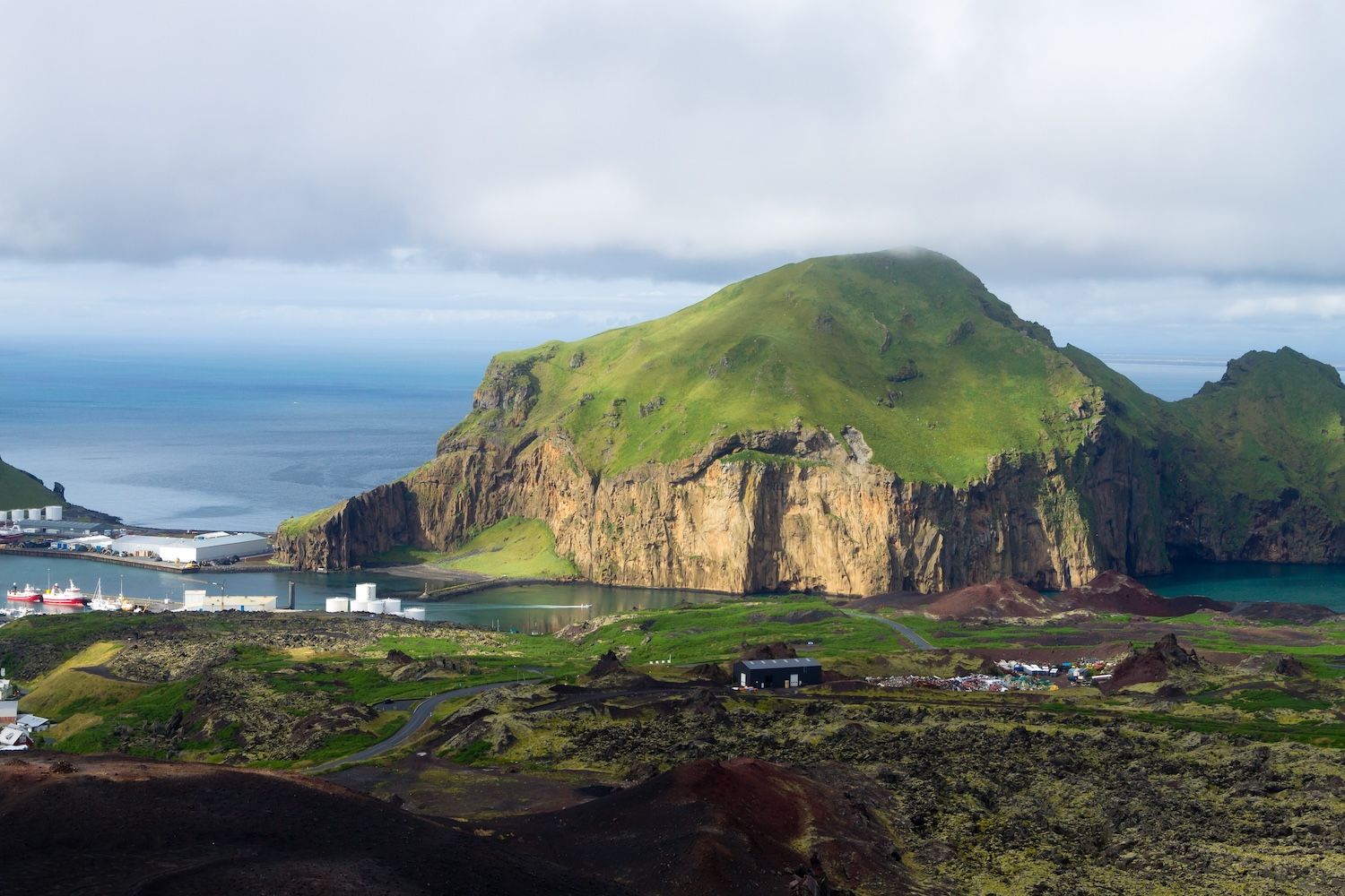 Il paesaggio di Heimaey ©elleon  /Shutterstock