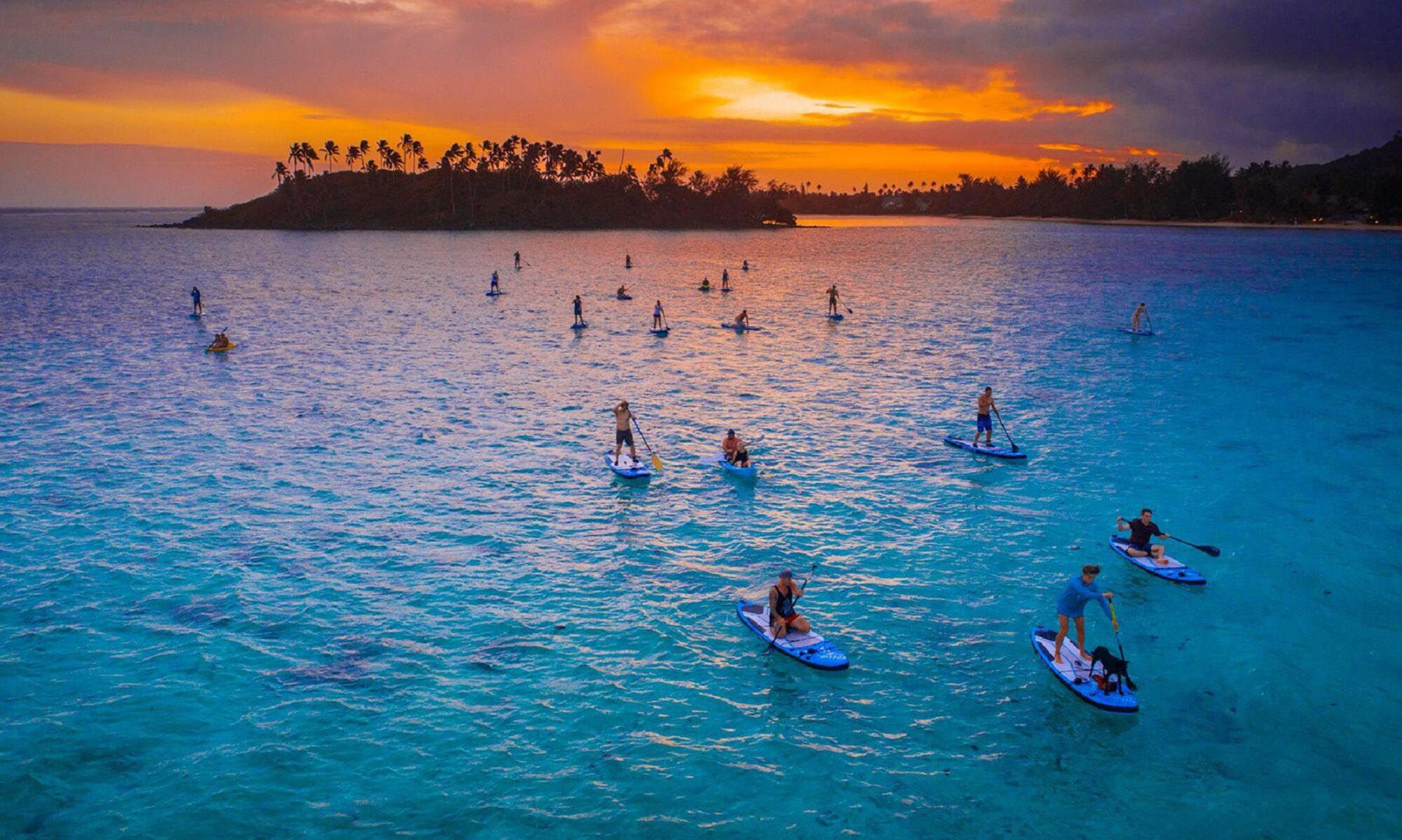 In SUP a scoprire le stelle. Credits Cook Islands Tourism Corporation