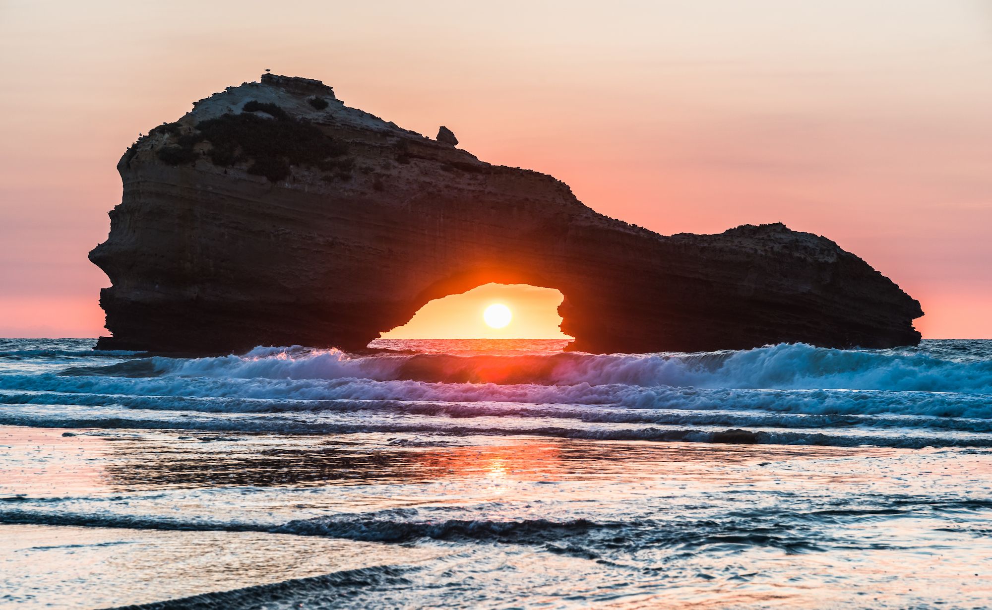 Un tramonto sul mare vicino a Biarritz ©Nel727/shutterstock