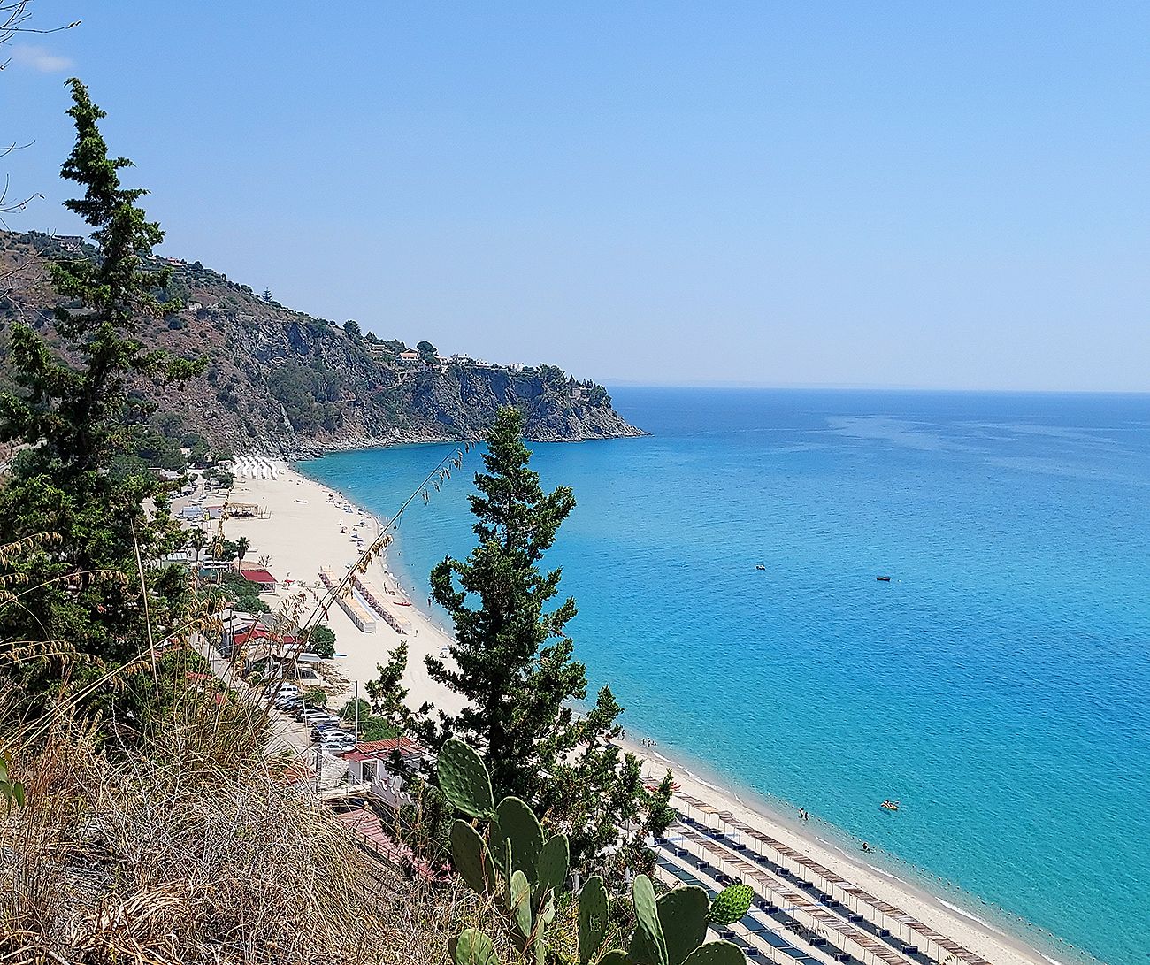 La costa a Caminia