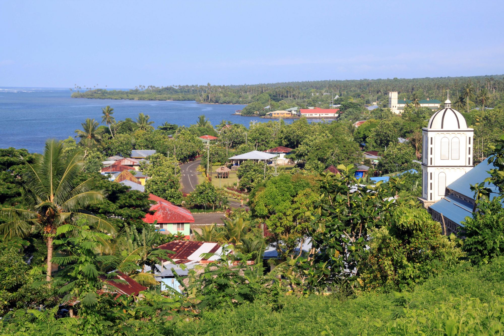 Un villaggio sulla costa di ’Upolu. © Valery Shanin/Shutterstock
