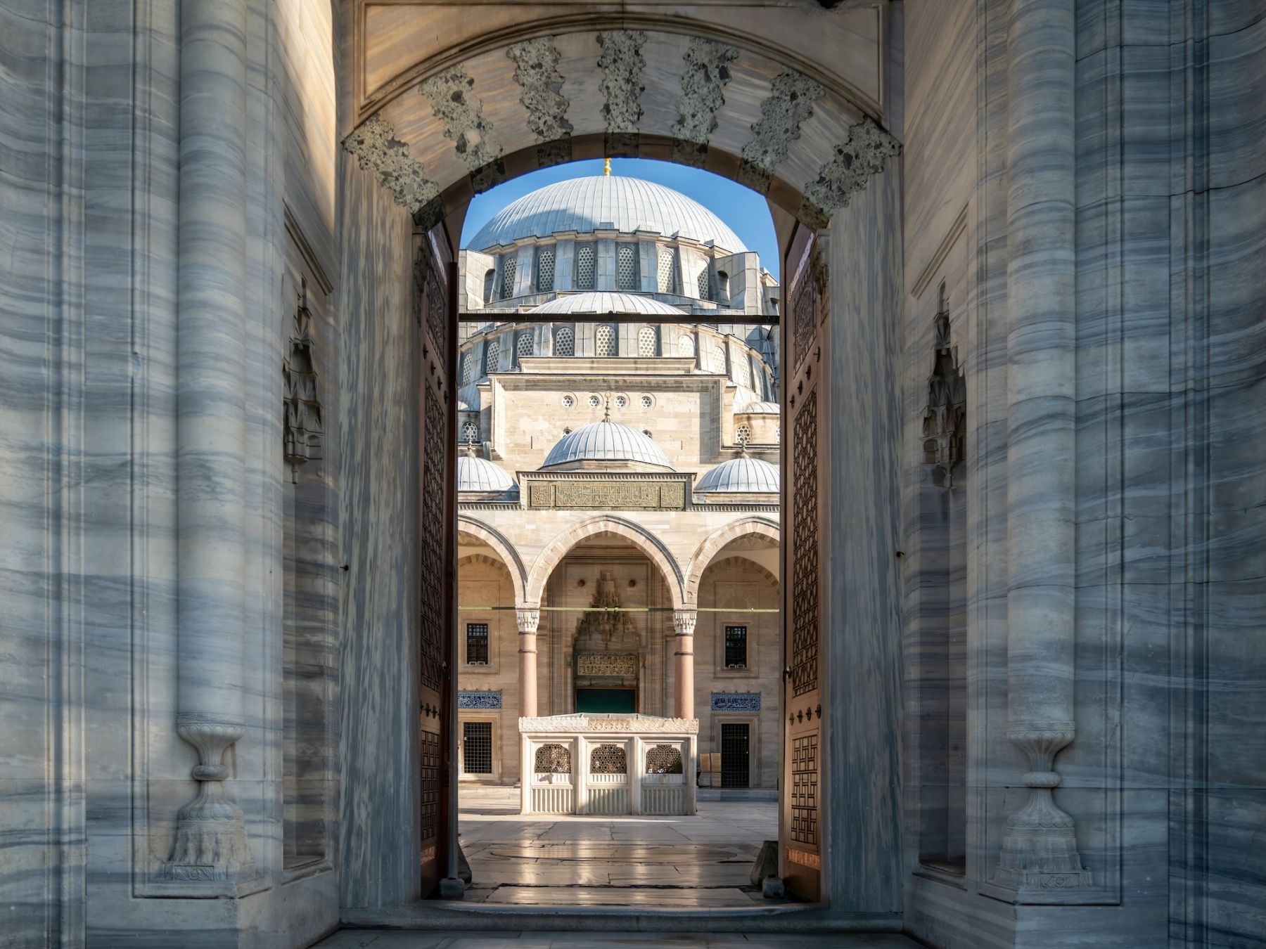 La moschea Süleymaniye Camii @hakanyalicn/Shutterstock
