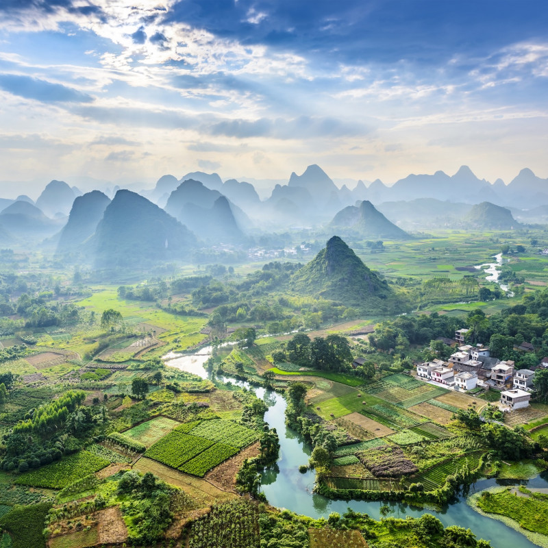 Il meraviglioso paesaggio di Guilin, nella provincia di Guangxi  © aphotostory/Shutterstock