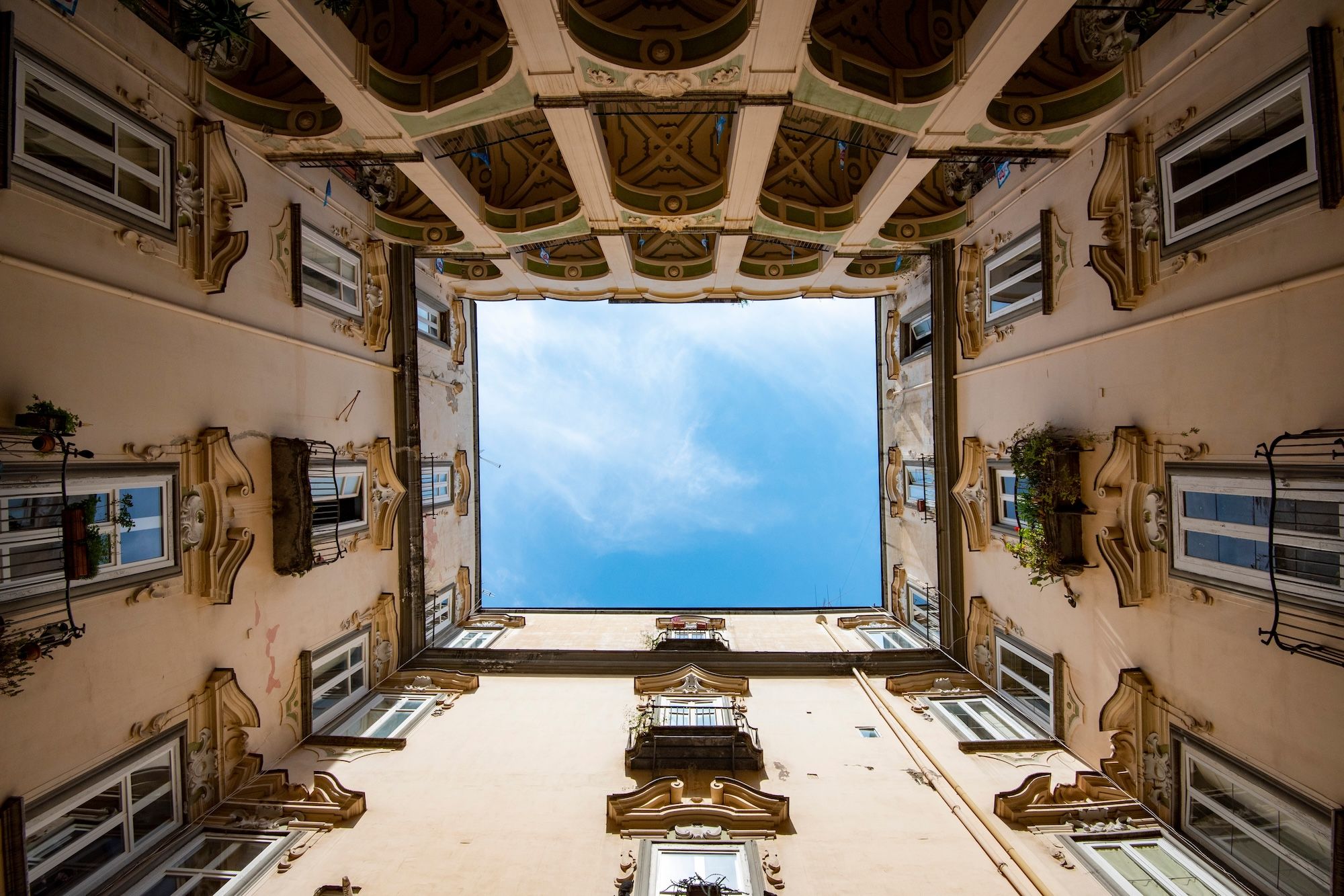 Palazzo dello Spagnuolo, uno dei più conosciuto del Rione Sanità ©Adwo/Shutterstock