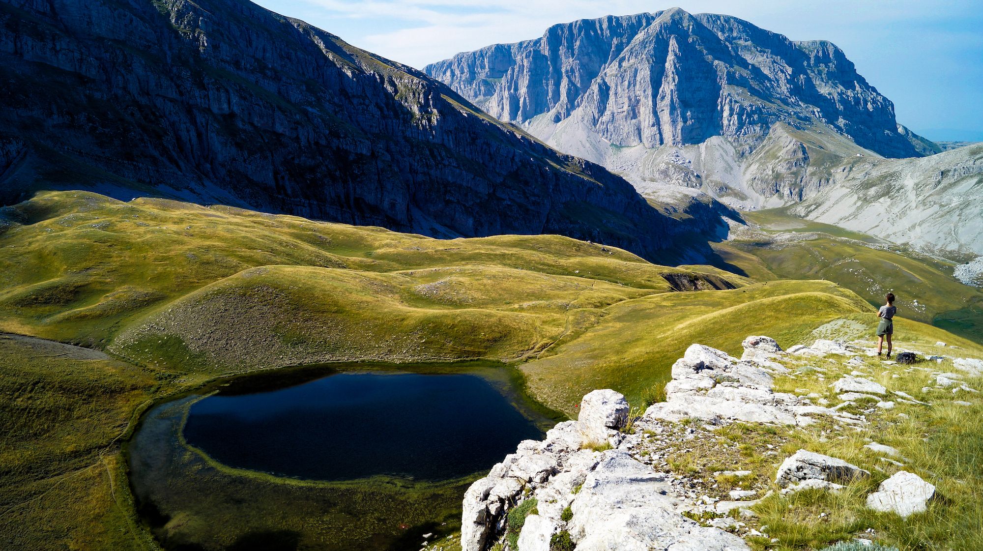 L’incontaminato Drakolímni (Lago del Drago), sul Massiccio del Týmfi ©Jeroen Mikkers