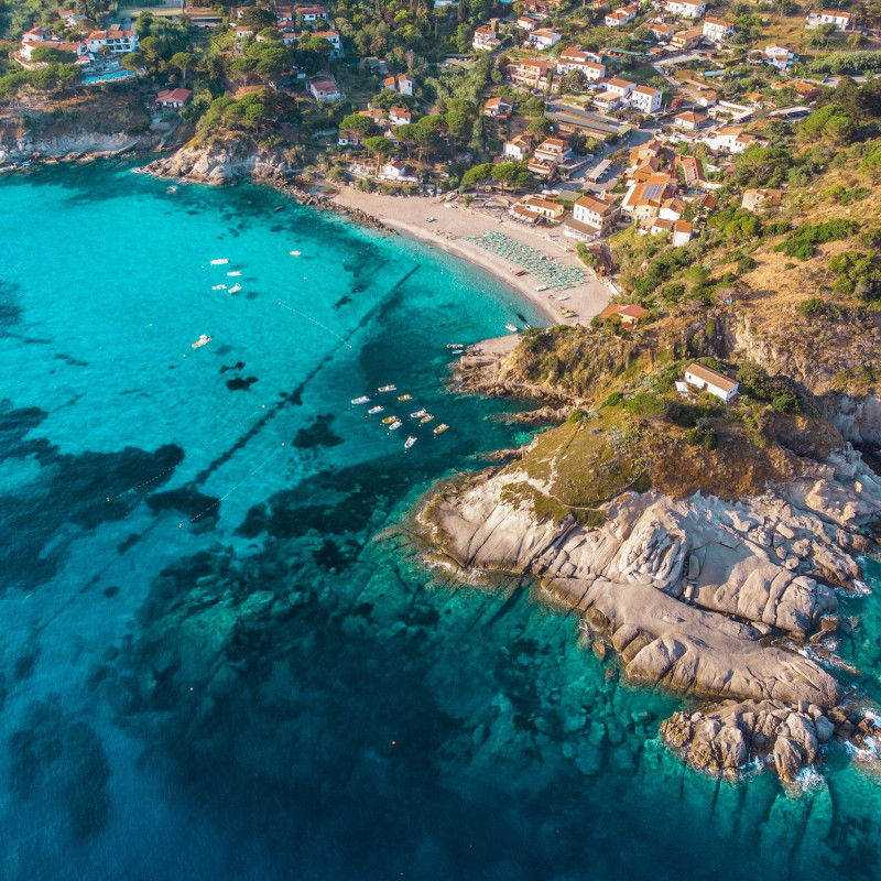 La spiaggia di Sant’Andrea, dove sono state avvistate le tartarughe ©DanieleFiaschiCreator/Shutterstock
