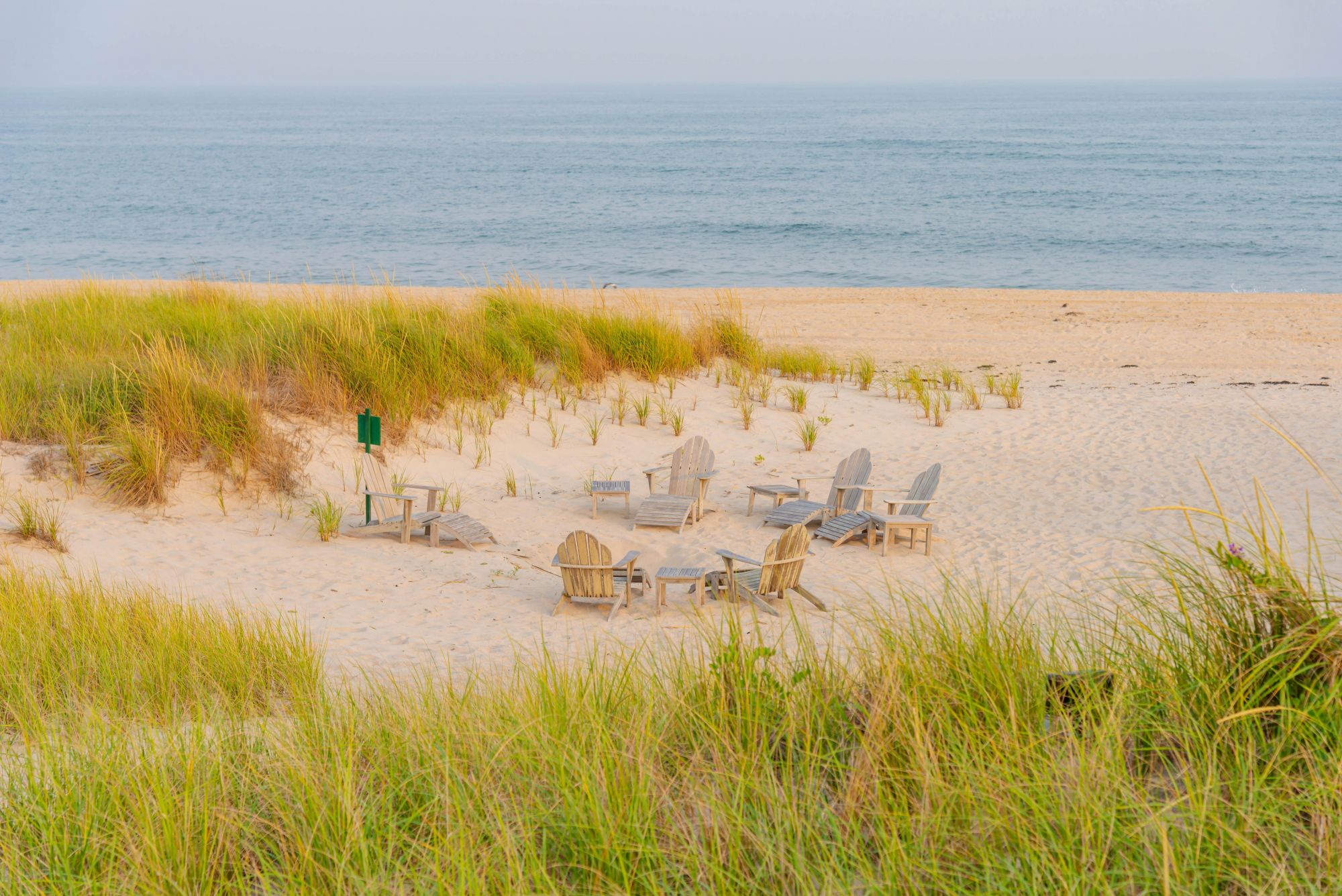 Nel tardo pomeriggio le spiagge si svuotano: è il momento ideale per andarci. © Creative Outfit/Shutterstock