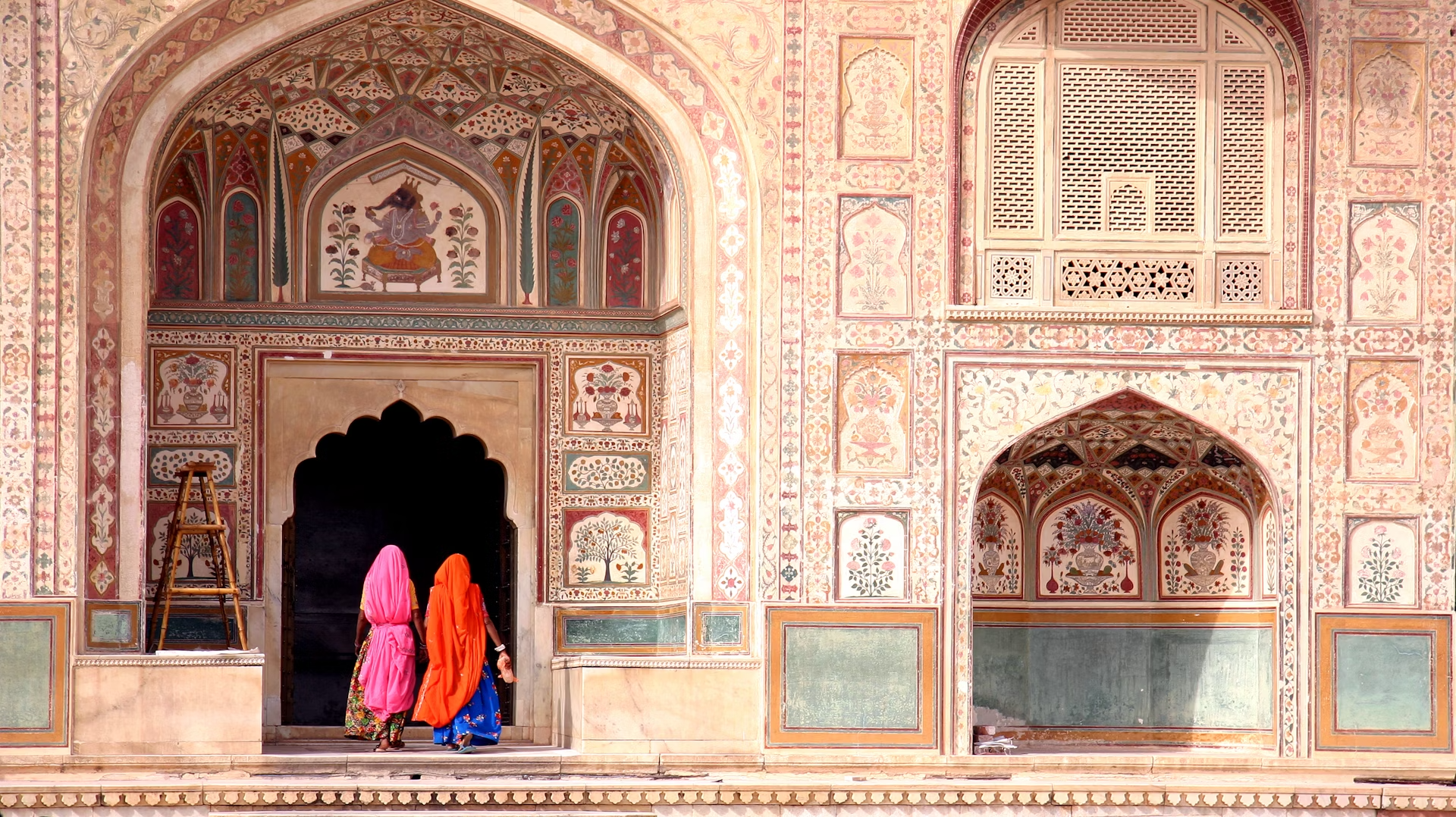 Wander through the treasures within the Amber Fort. Guillermo Garcia/Shutterstock