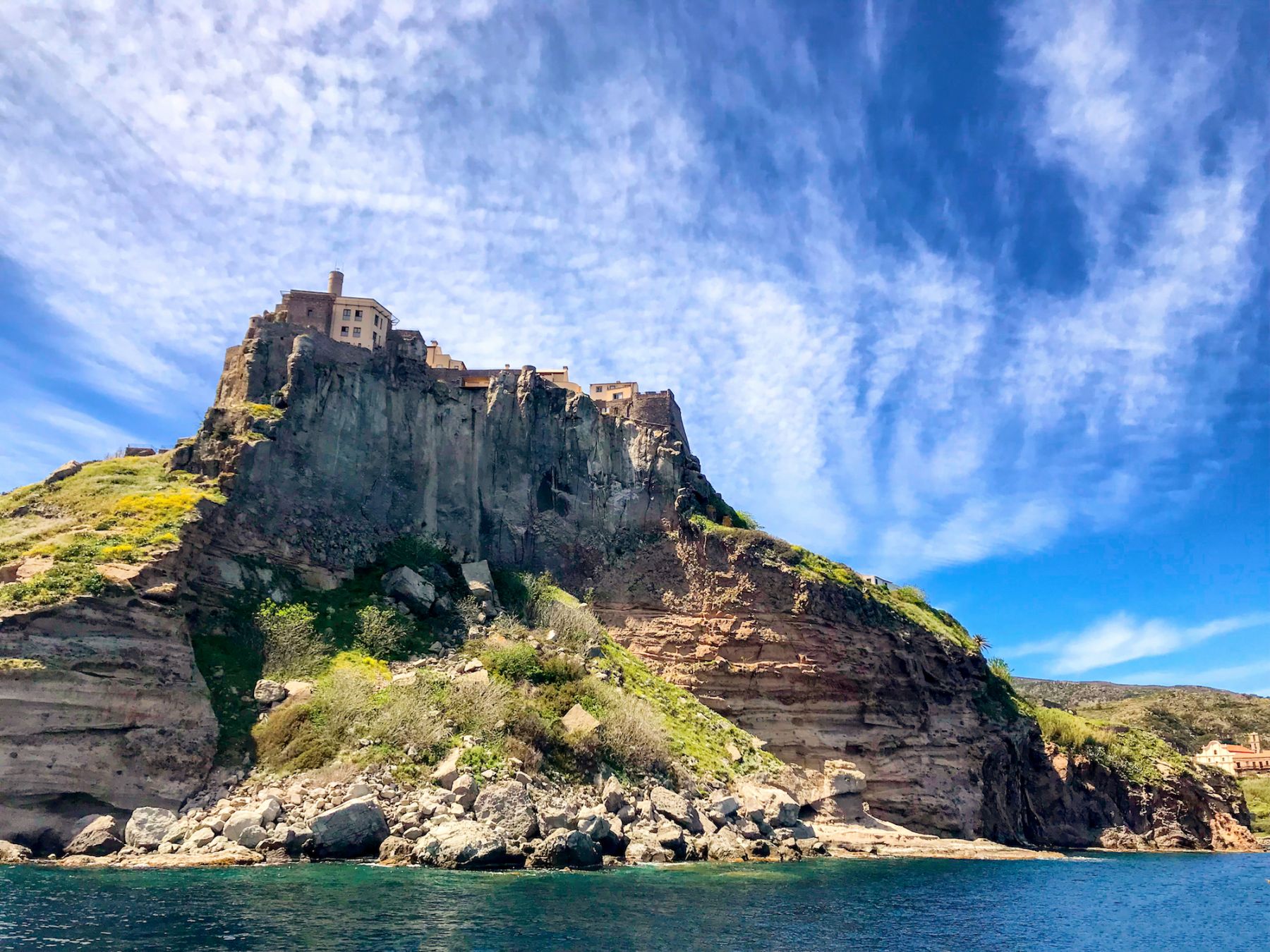 Monte Castello visto dal mare, Capraia