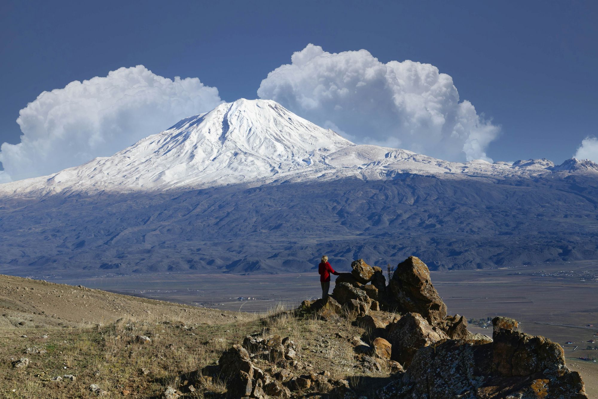 Il Monte Ararat svetta al confine tra Turchia e Armenia. © GTW/Shutterstock