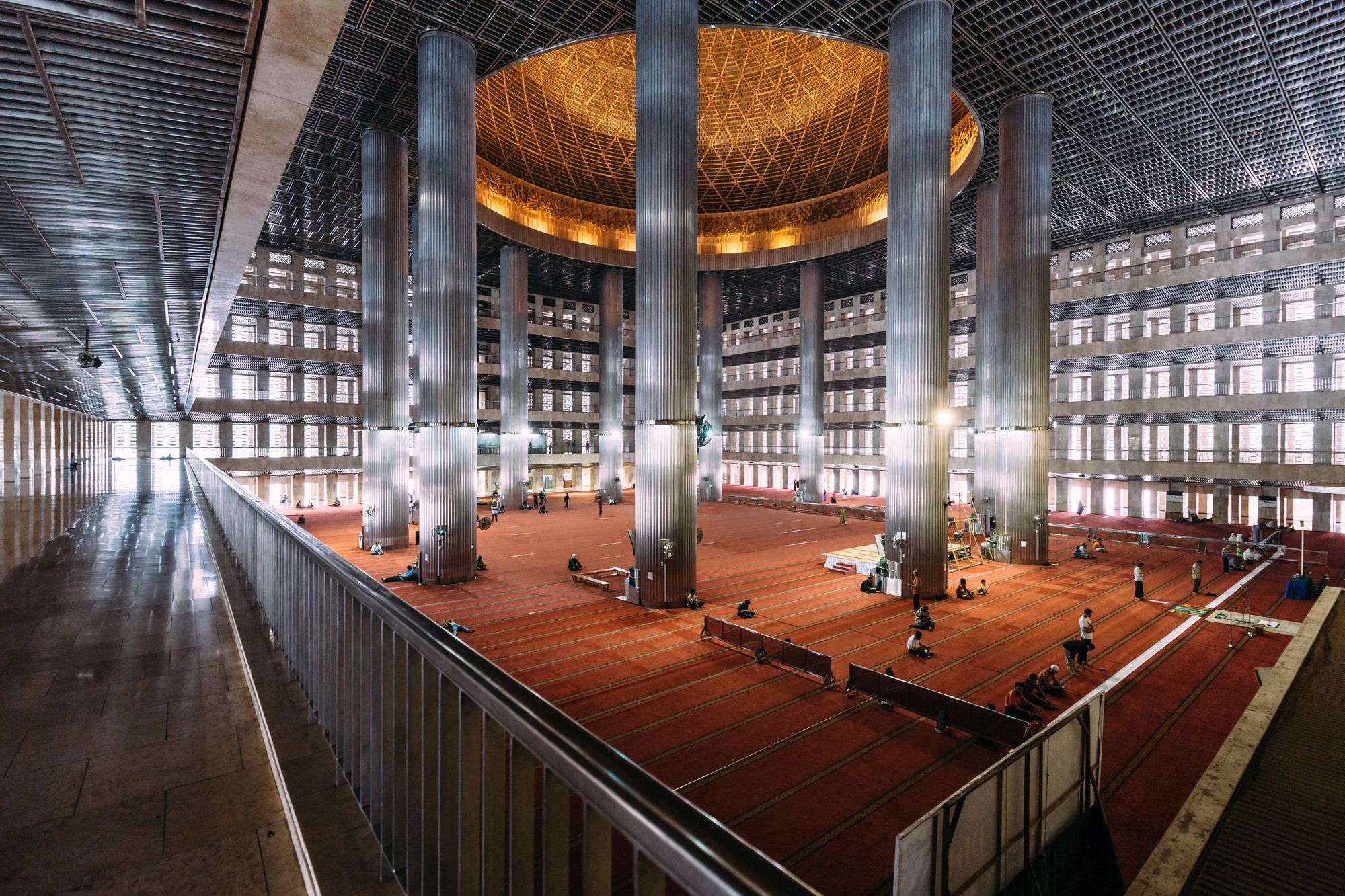 La Moschea Istiqlal a Jakarta è la più grande del Sud-est asiatico ©Artit Wongpradu/Shutterstock