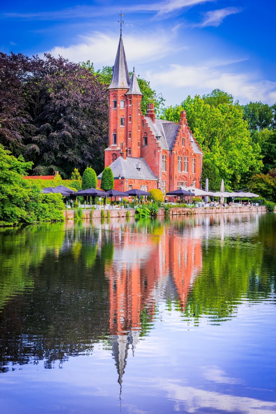 Il laghetto di Minnewater , a Bruges © ecstk22 / Shutterstock