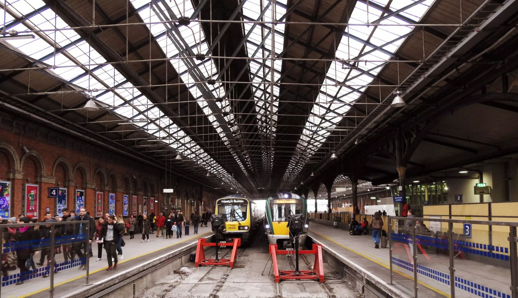 I treni arrivano alla stazione ferroviaria di Connolly a Dublino. Derick Hudson/Getty Images