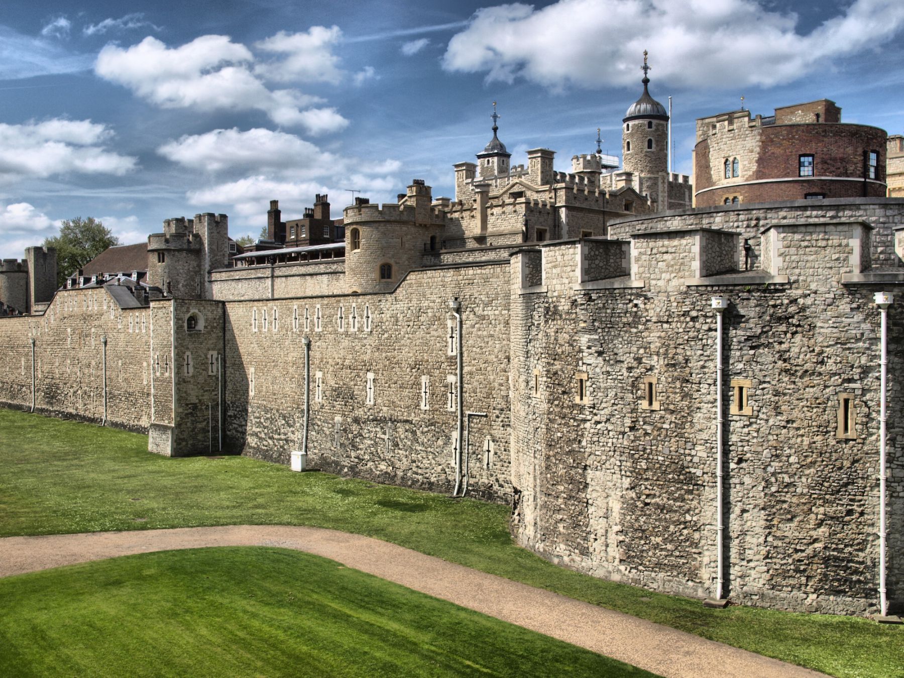 La "Torre di Londra" è in realtà un castello con 22 torri ©Claudio Divizia