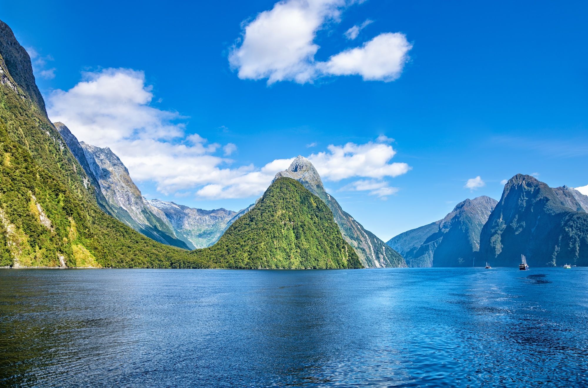 Piopiotahi/Milford Sound ©Iryna Shpulak /Shutterstock
