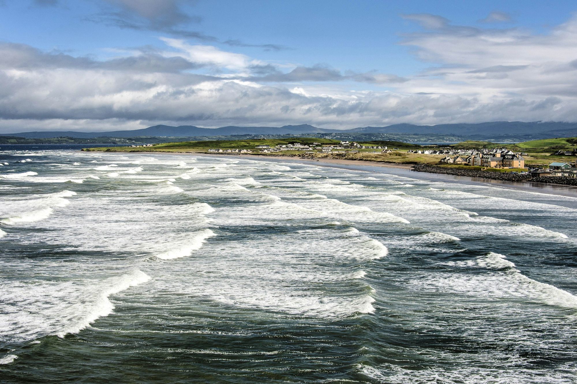 Rossnowlaugh è molto popolare tra i surfisti. © Rolf G Wackenberg/Shutterstock