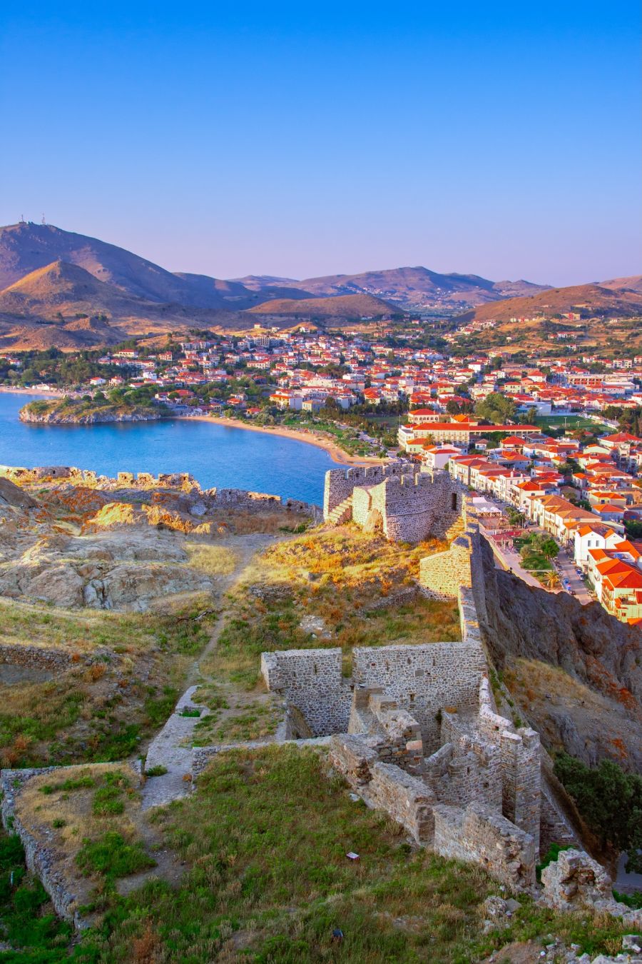 Il villaggio di Myrina, a Limnos ©Georgios Tsichlis /Shutterstock