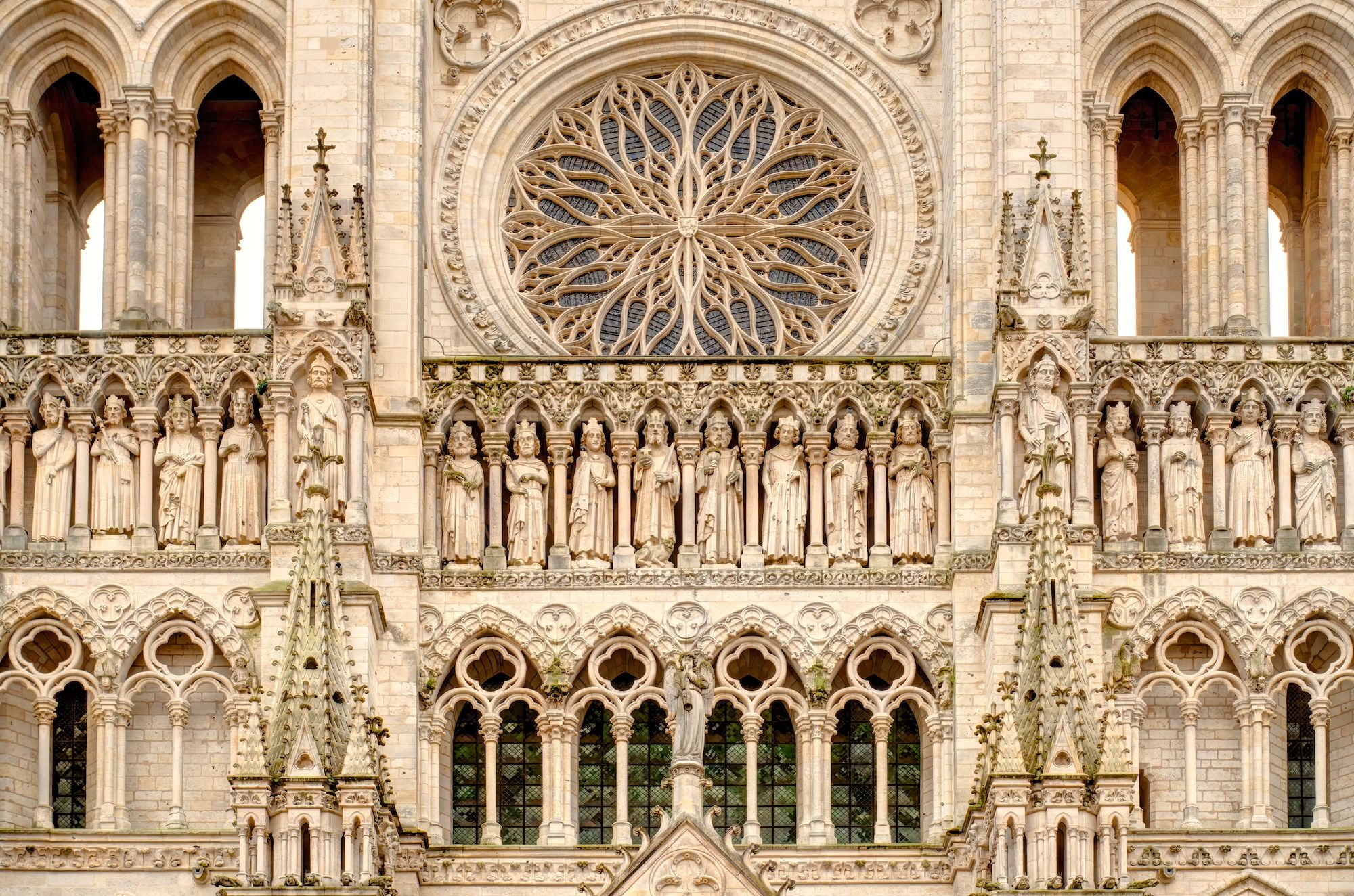Un dettaglio della cattedrale più grande di Francia © high fliers /Shutterstock